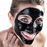 Masque noir nettoyant en profondeur avec charbon de bois activé - 100 ml