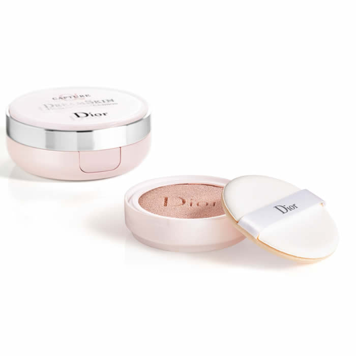 <tc>DIOR</tc> Recharge Capture Dreamskin Moist &amp; Perfect Cushion Spf50 Pa+++ 000